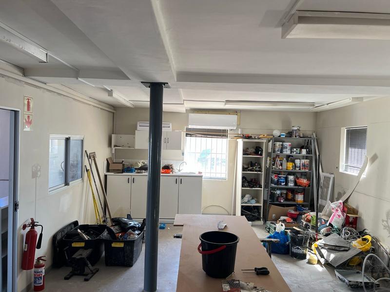 To Let commercial Property for Rent in Newton Park Eastern Cape